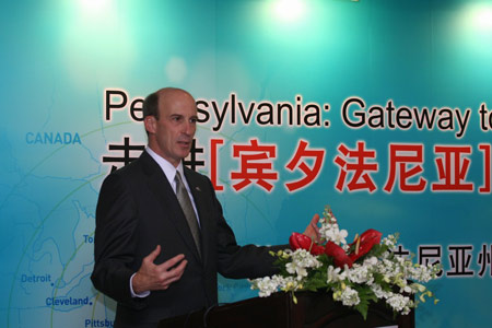 �������ݳ������������������й���ҵ����Ͷ��