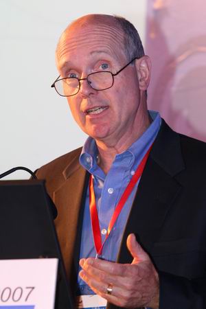 科技时代_图文:清科集团董事长John Dean致辞