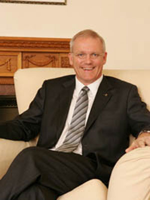 ����˼��EMBAȫ��ھ����������ɵ�