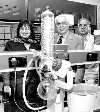 ����Ƽ�Ů�� ӡ�ȵ�һ���ſ���ø�����(ͼ)