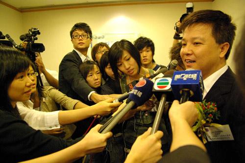 ר��A8����CEO�����ɣ��۽����ܸ����Ǻܺõ���̨