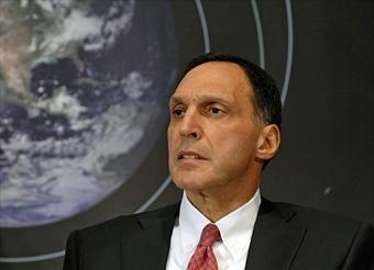 �Ƹ���־������ʮ��������ձCEO