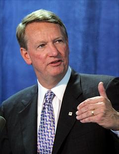 �Ƹ���־������ʮ��������ձCEO