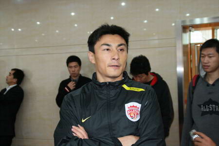 武汉宣布李玮峰即将加盟身价300万身披44号球衣