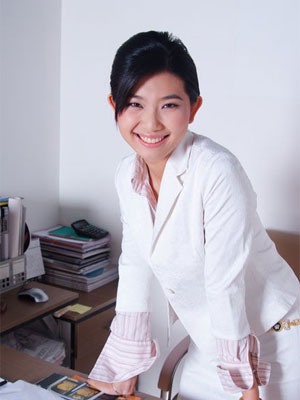 21岁美女总裁董思阳追踪:我没赚没良心的钱