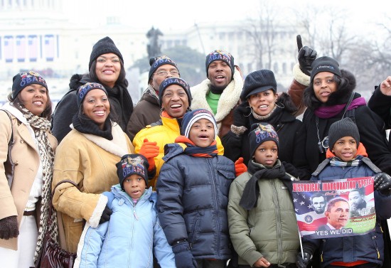 ����������ͳ�°������ڽ������ľ�ְ