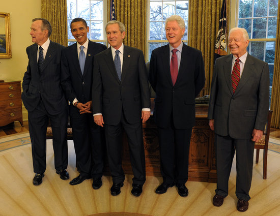 ��ʲ�°���ͬ�����н���ǰ��ͳ������ͻ�(ͼ)