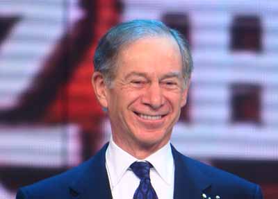 ����˹���չ���³�Ŧ��Ϊ���й�˾���CEO